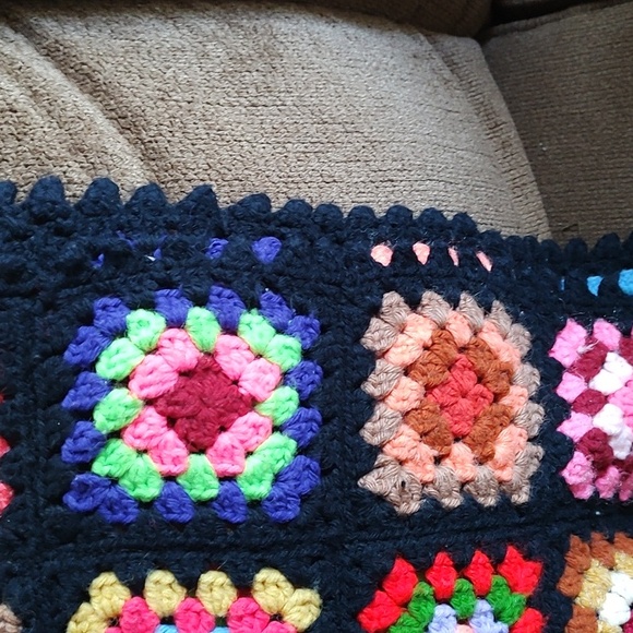 Retro 50s Granny Square  Handmade Throw Blanket 80"X54" EUC. Vivid Colors. - Picture 3 of 5